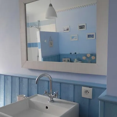 فندق مبيت وإفطار Chambres D'hotes Les Fleurs Des Champs *