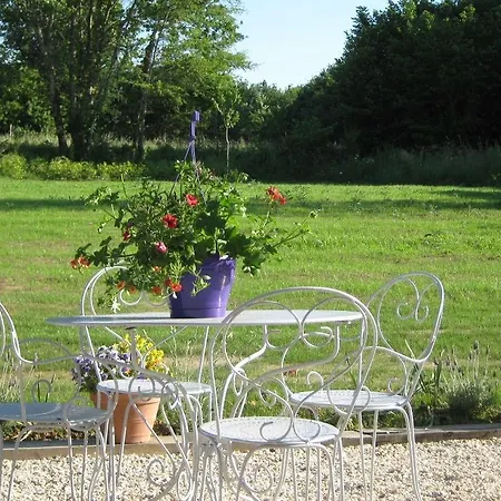 فندق مبيت وإفطار Chambres D'hotes Les Fleurs Des Champs *